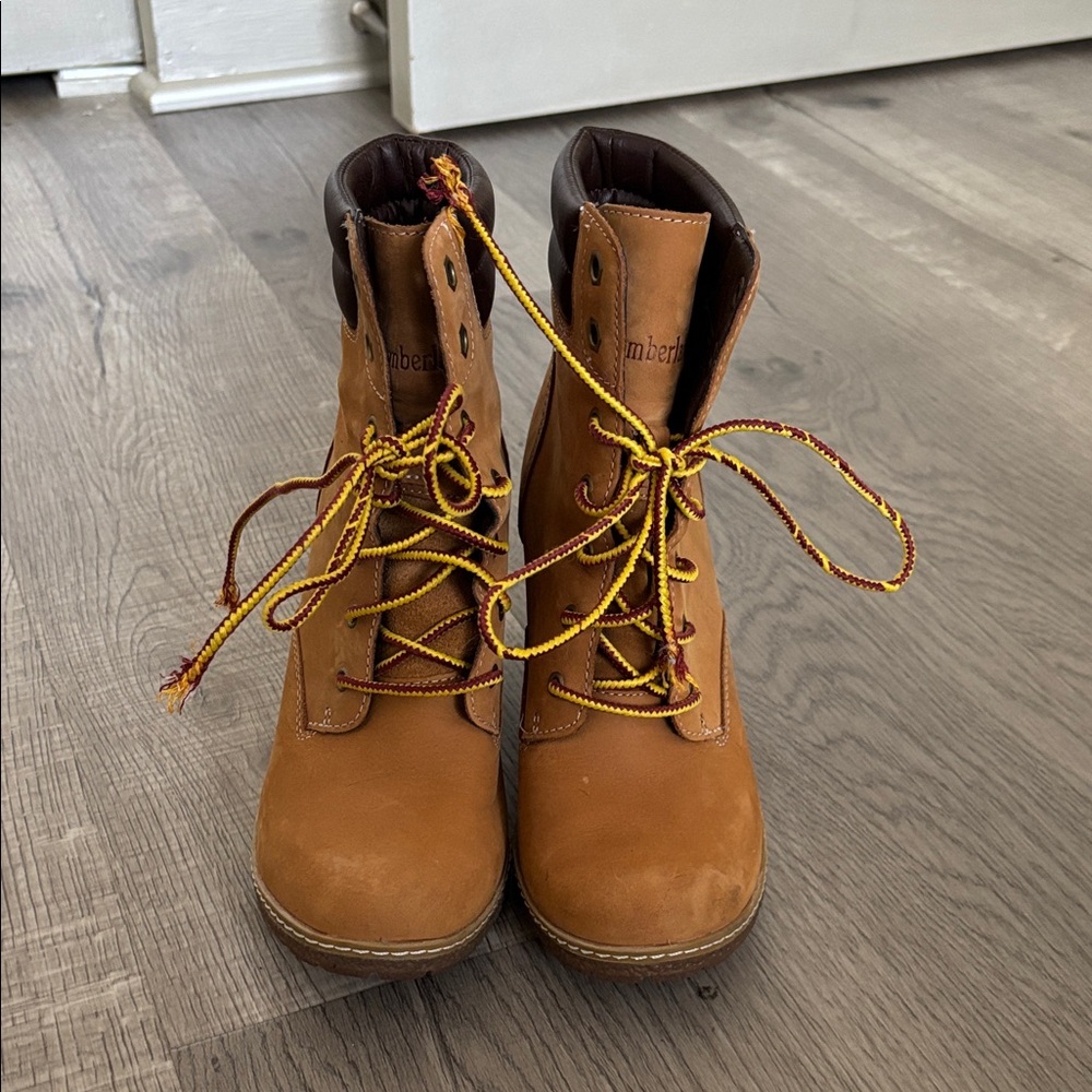 Timberland Tan Leather Boots with Yellow Laces & 3 inch Heel